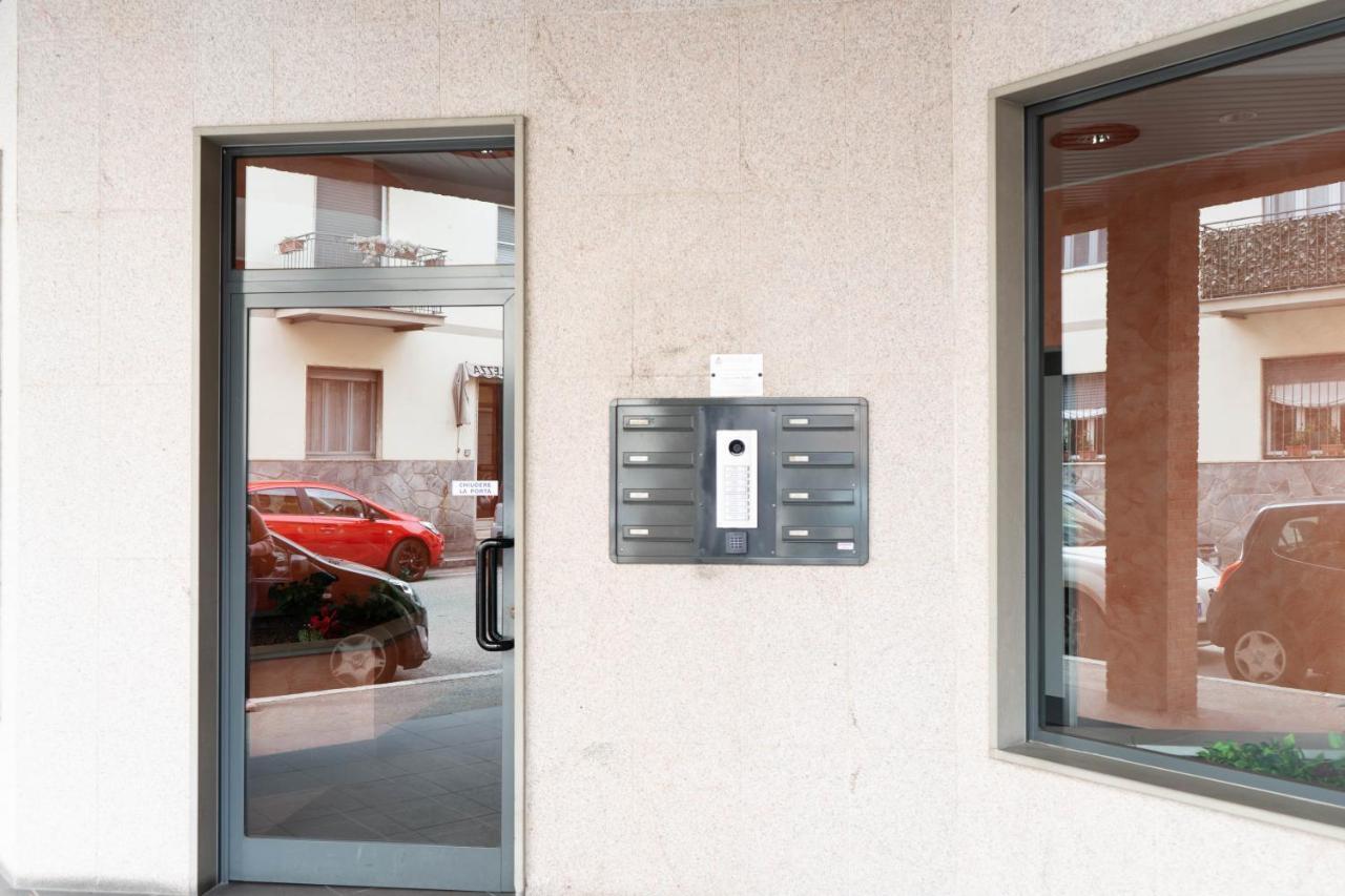 V12 Apartments - Tadini 14 ノヴァーラ エクステリア 写真
