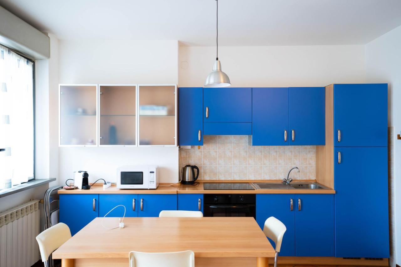 V12 Apartments - Tadini 14 ノヴァーラ エクステリア 写真