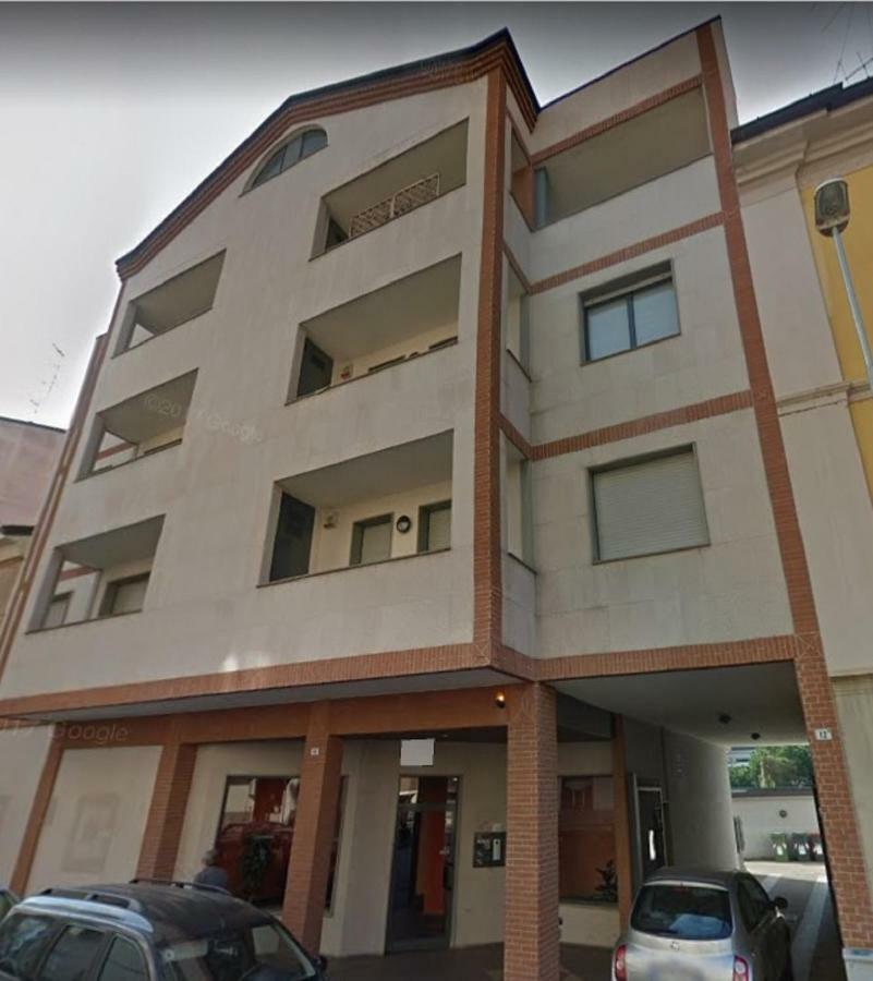 V12 Apartments - Tadini 14 ノヴァーラ エクステリア 写真